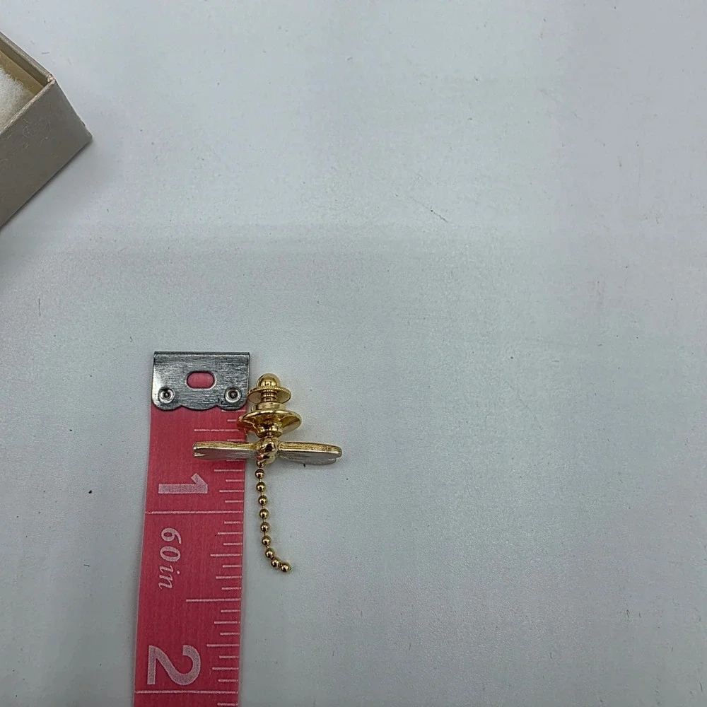 Avon Womens‎ Dragonfly Pin Two Tone Gold Silver Beaded Dangle 1984 Vintage OS
